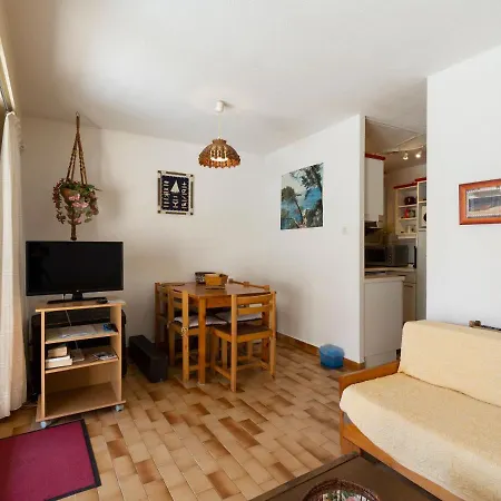 Διαμέρισμα 1 Bedroom Apartment For 6